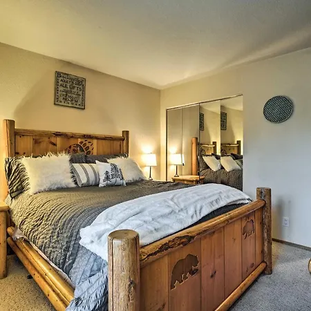 Mammoth Lakes Nature Escape Hot Tub Access!